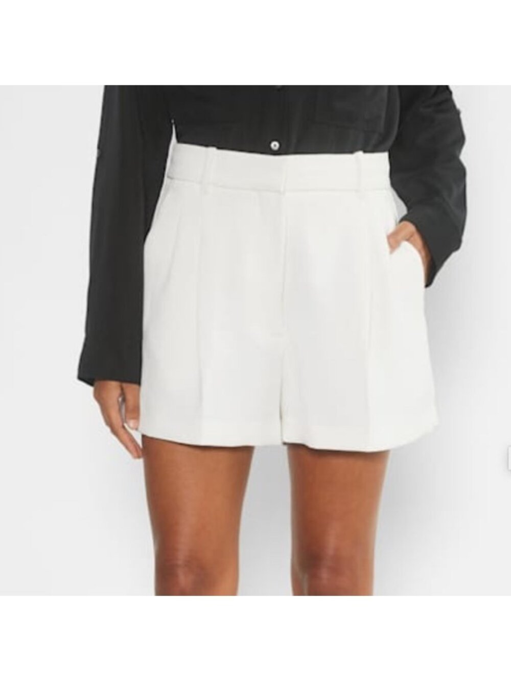 Wilfred The Effortless Short Mini High-waisted Japanese crepe shorts - Picture 2 of 9